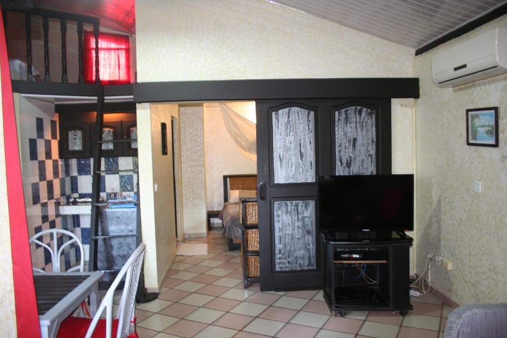 Hotel Napoleon Lagune Lomé Kültér fotó