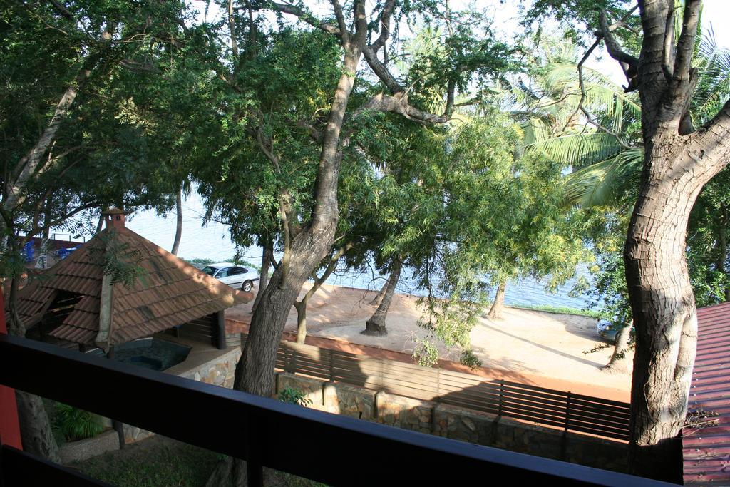 Hotel Napoleon Lagune Lomé Kültér fotó