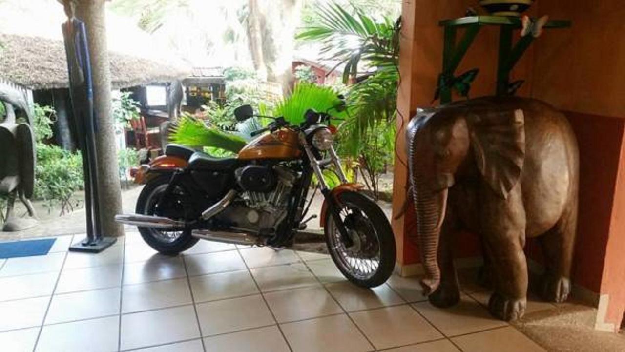 Hotel Napoleon Lagune Lomé Kültér fotó