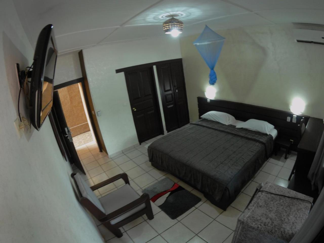 Hotel Napoleon Lagune Lomé Kültér fotó